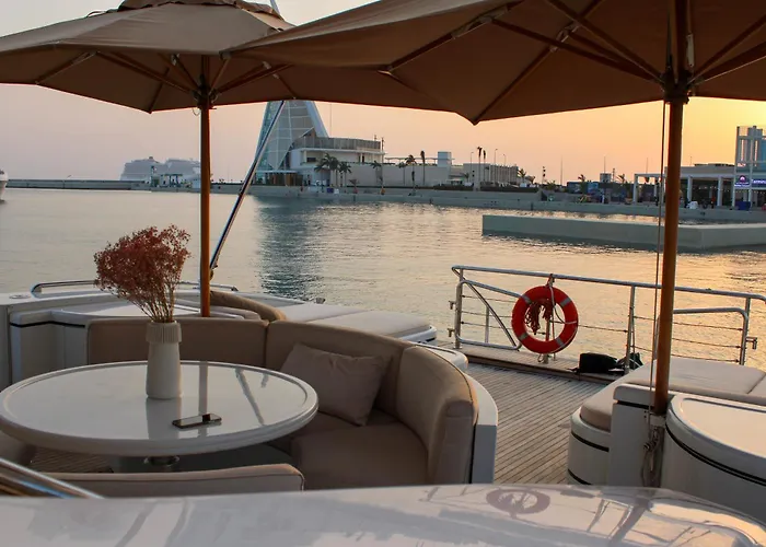 Ботель 105 Ft Yacht *