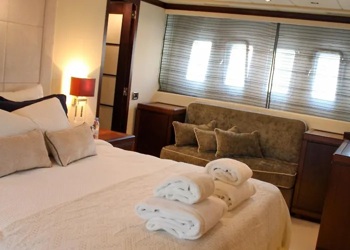 105 Ft Yacht * Псароу