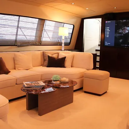 105 Ft Yacht * Mykonos Town